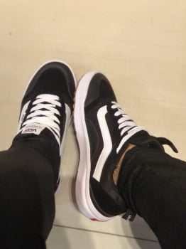 Tênis Vans Preto e Branco - Unissex